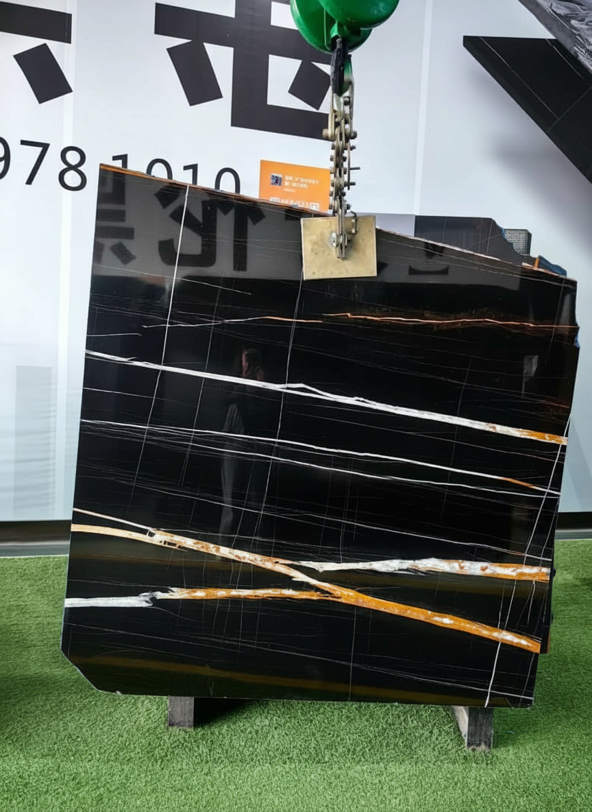 Sahara Noir Gold marble