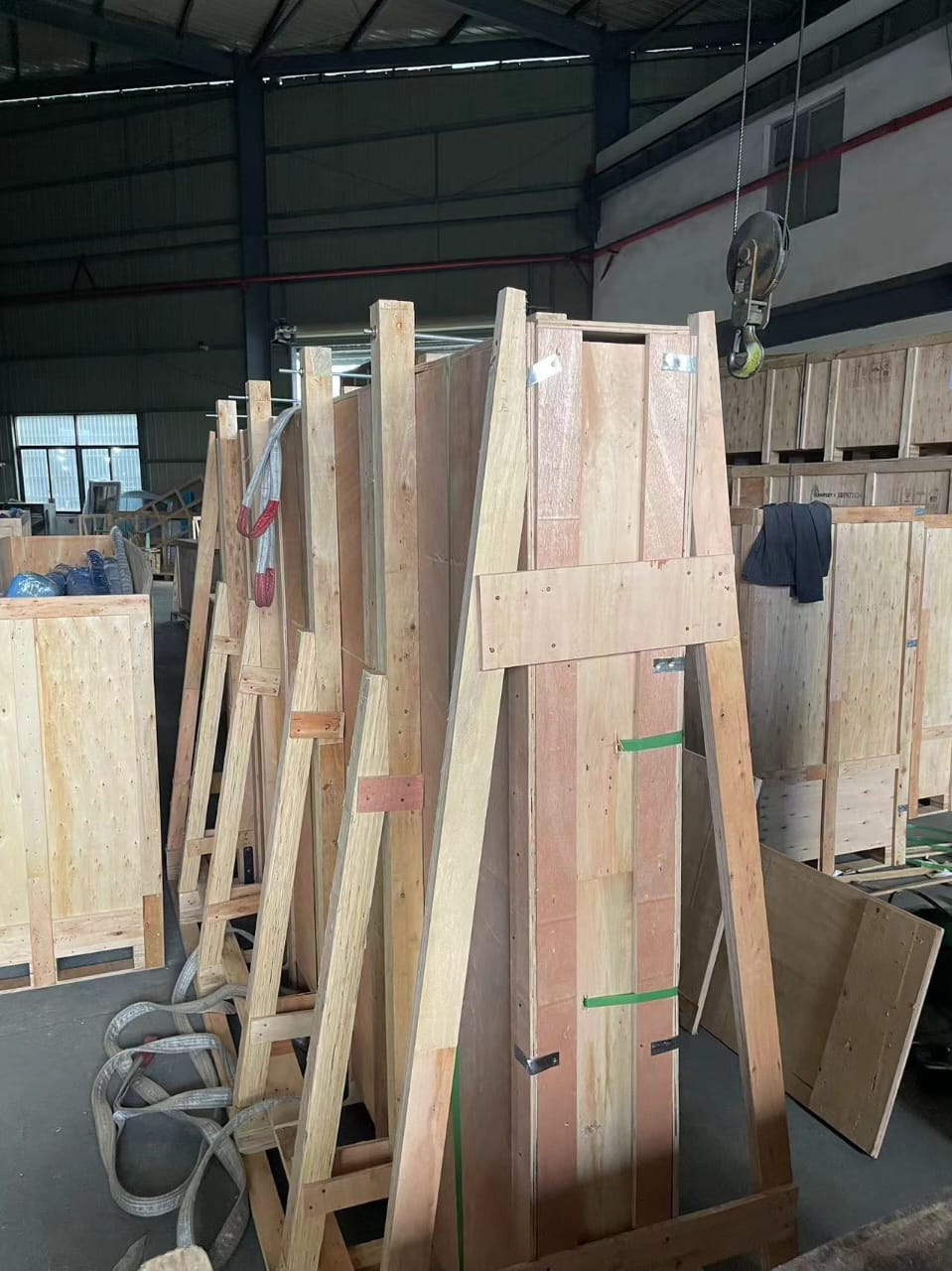 House of Imports warehouse with staged stone slabs ready for nationwide distribution